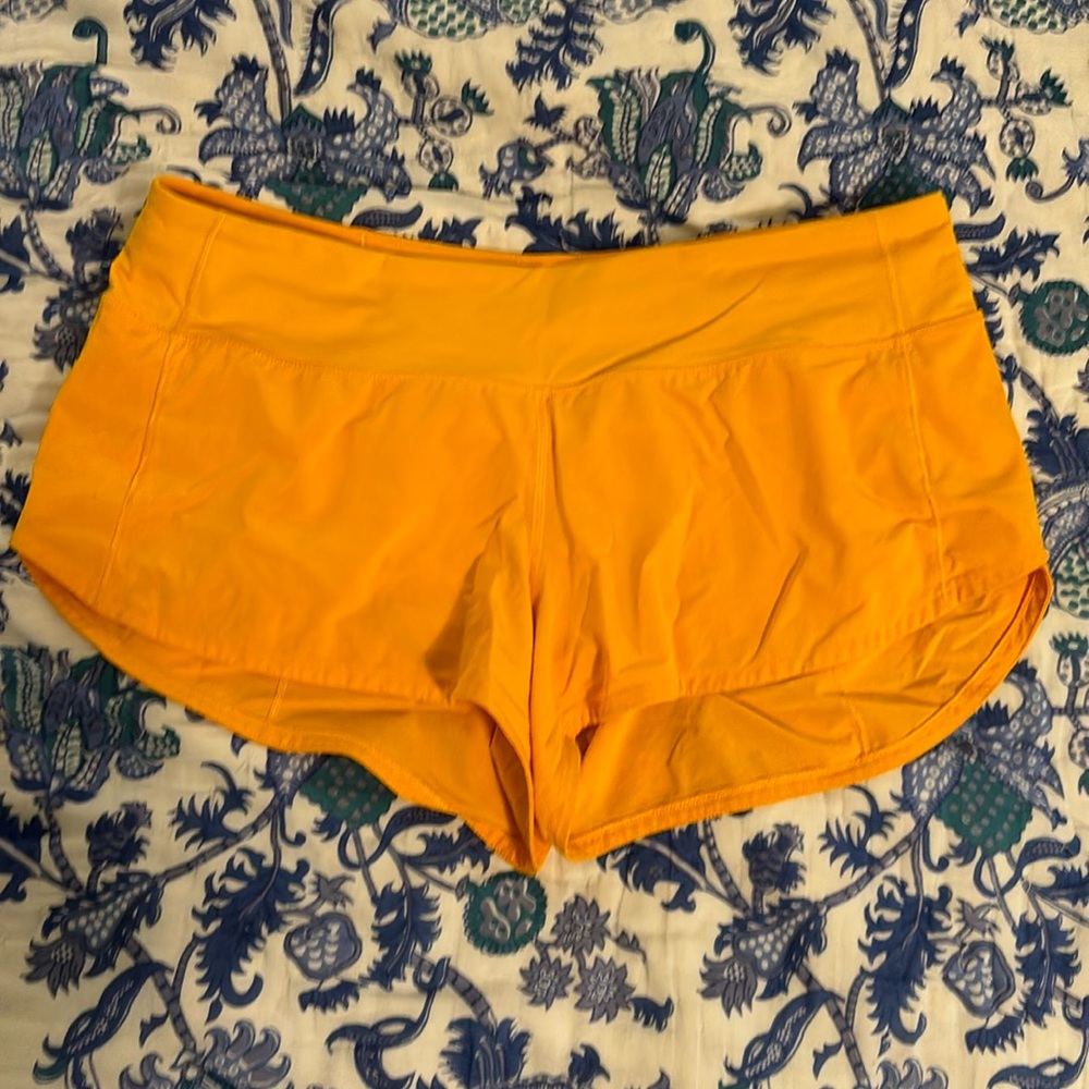 Lululemon speed up size 8 Clementine 2.5